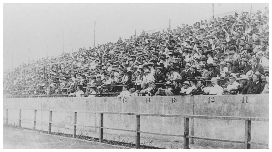 Big crowds at Francis Field