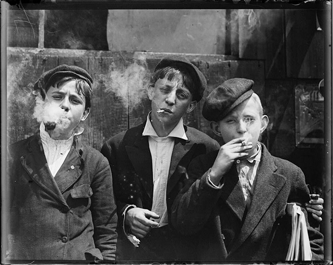 Newsies at Skeeter's Branch by Lewis Hine